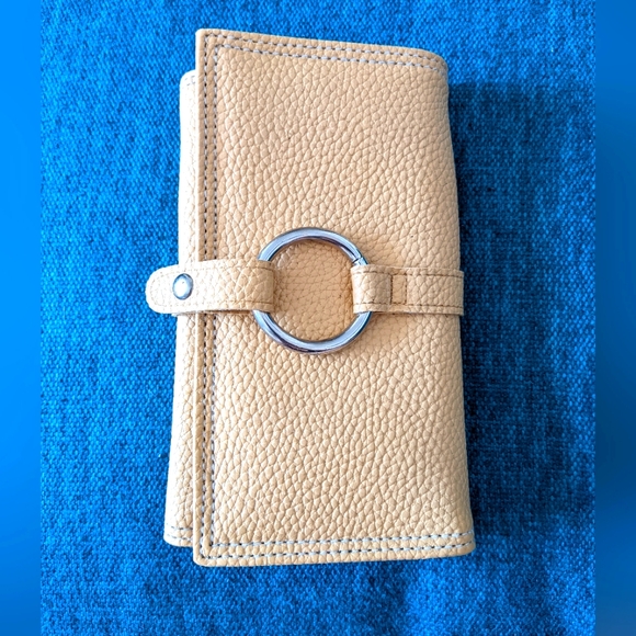 Handbags - Tan Clutch